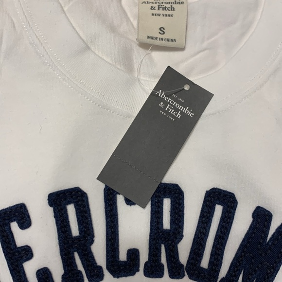 Vintage Abercrombie & Fitch Embroidered Logo Tee - Picture 7 of 9